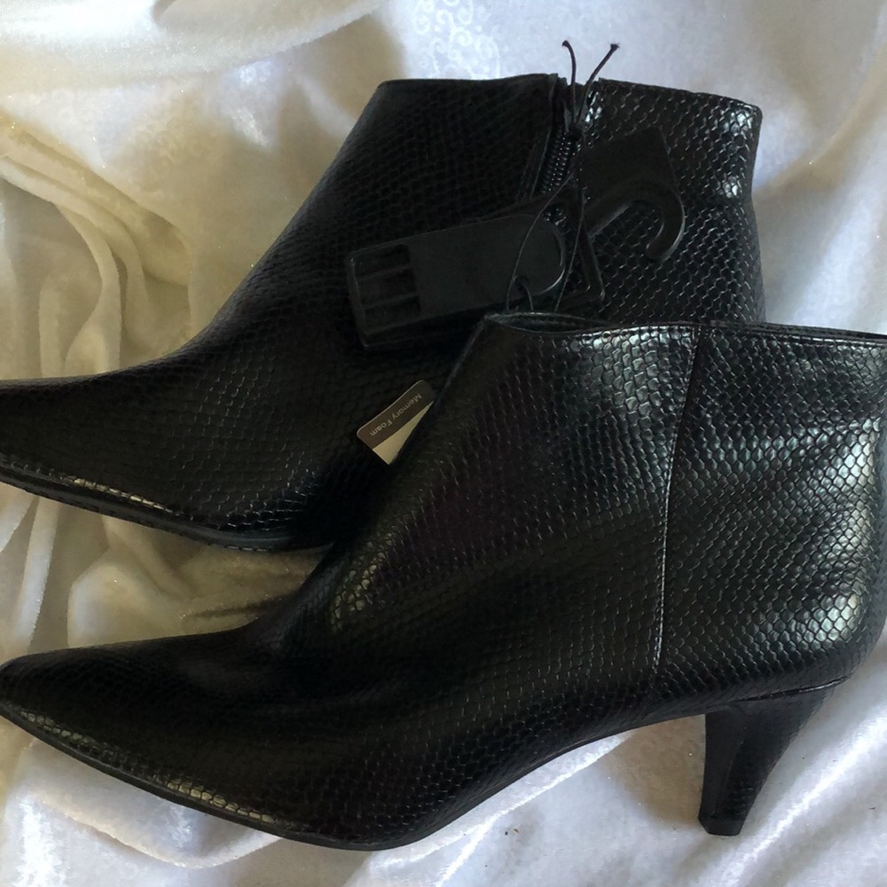 Black spike ankle boots size 10